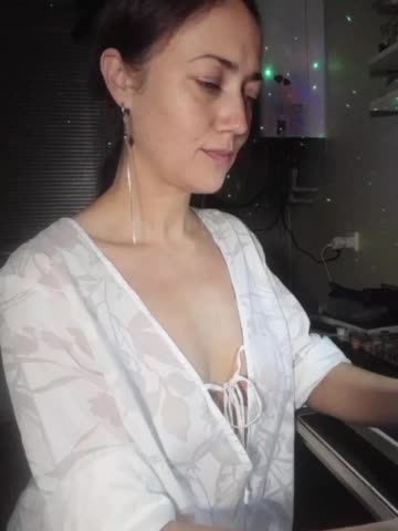 betruetoyourheart_2025-11-27_23-25-49_193 Adult Chat November 28, 2025