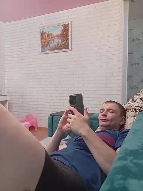 Niki233221 Adult Chat November 28, 2025