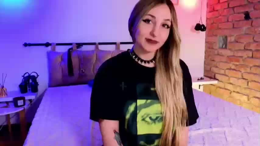 KikkiRood Adult Chat November 28, 2025