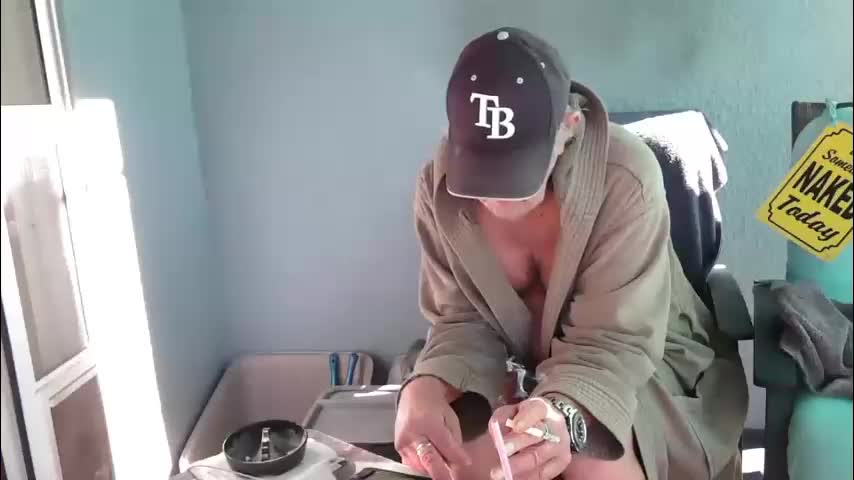 smallpenisbigtongue Adult Chat November 28, 2025