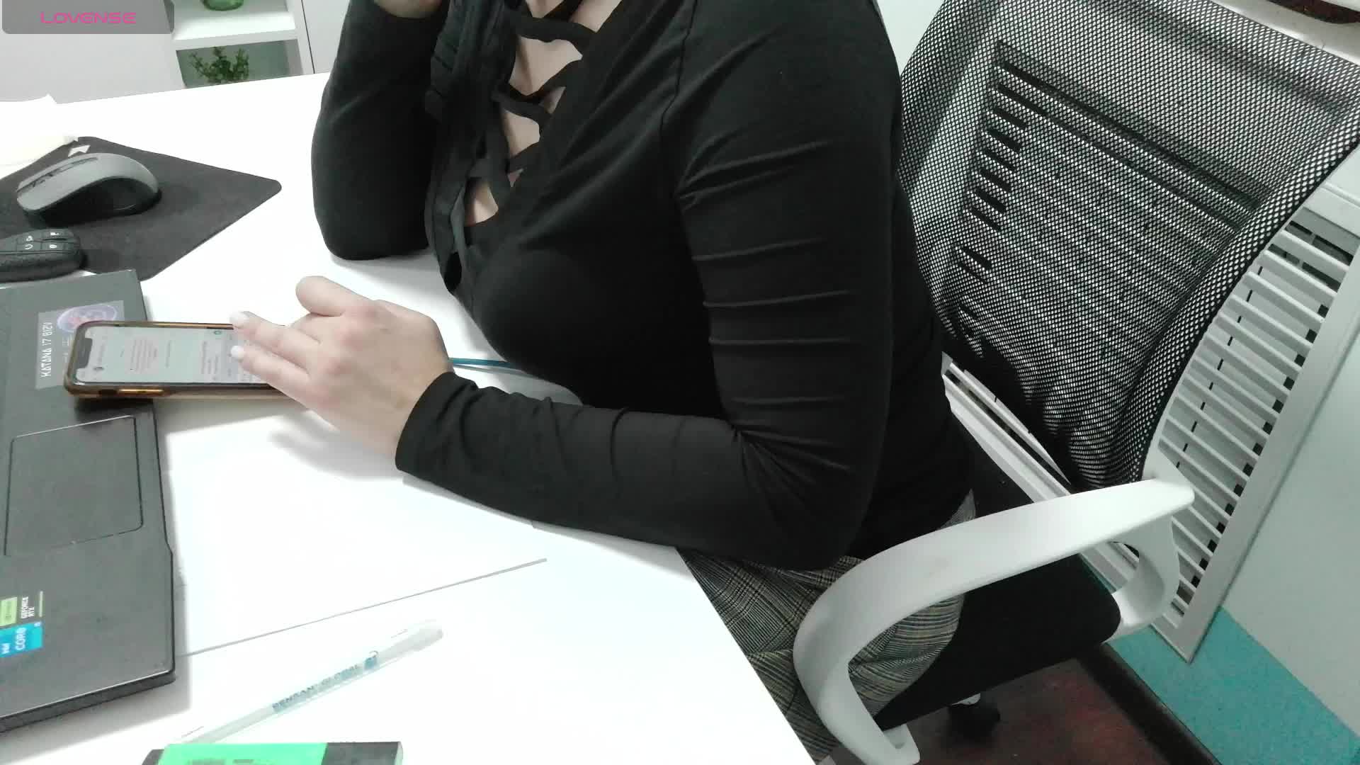 Lyalya7771 Adult Chat November 28, 2025