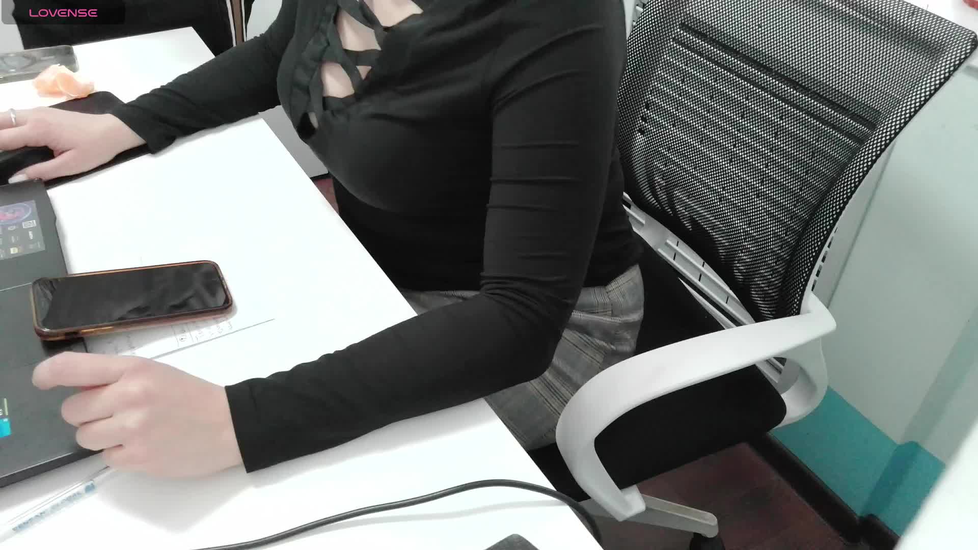 Lyalya7771 Adult Chat November 28, 2025