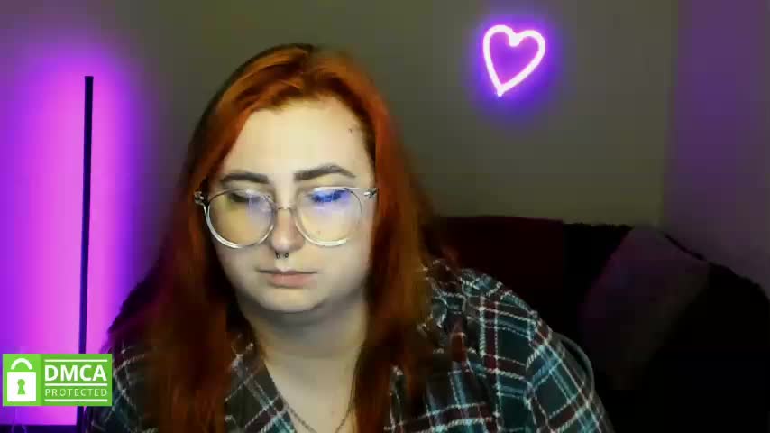 Aliciaredluv Adult Chat November 28, 2025