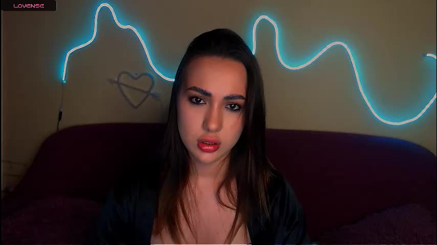 mia_cutie77 Adult Chat November 28, 2025