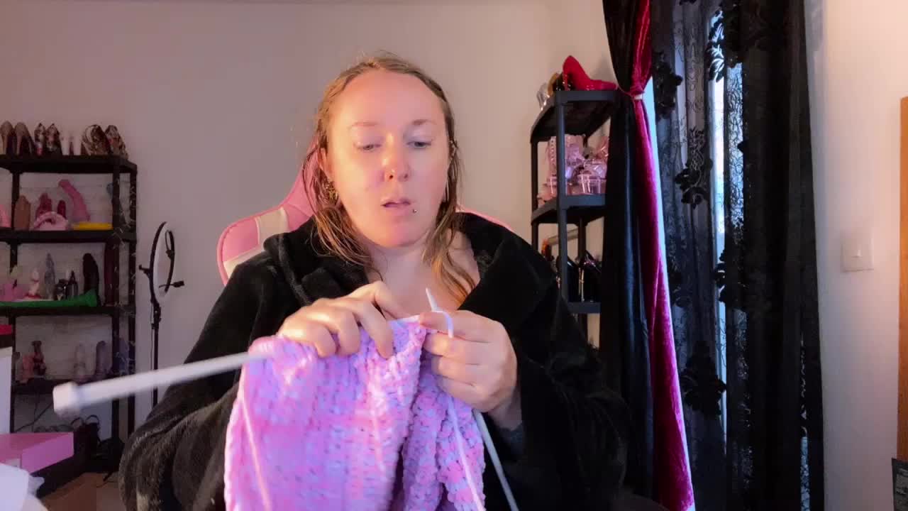 NylonQueen Adult Chat November 29, 2025