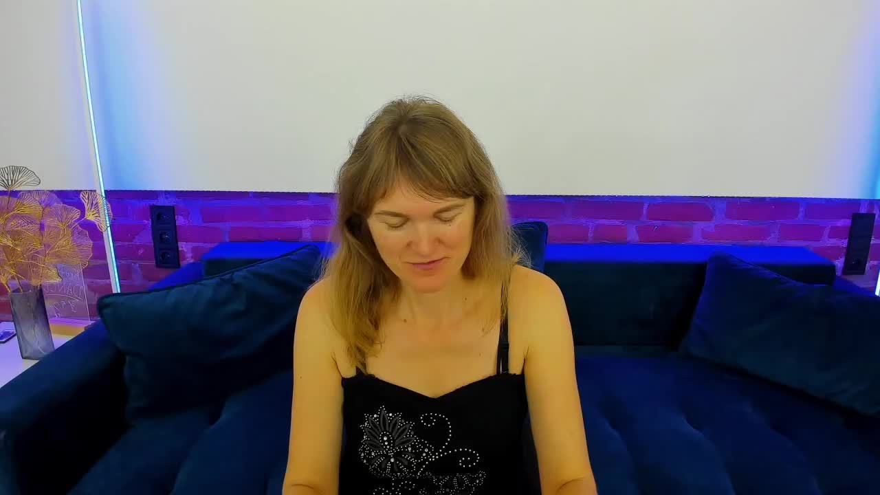 Annabel-xxx Adult Chat November 29, 2025