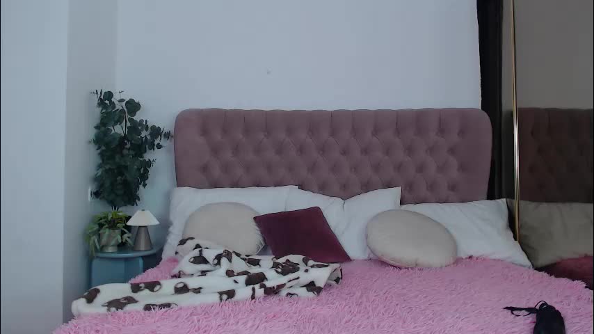 little_cu1tie Adult Chat November 29, 2025