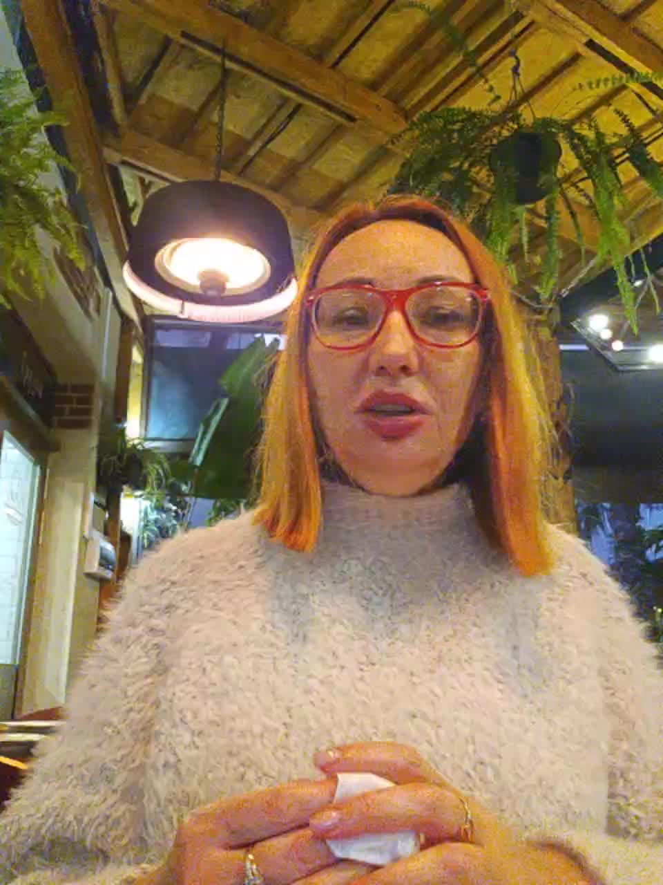 Pink-Lips Adult Chat November 30, 2025