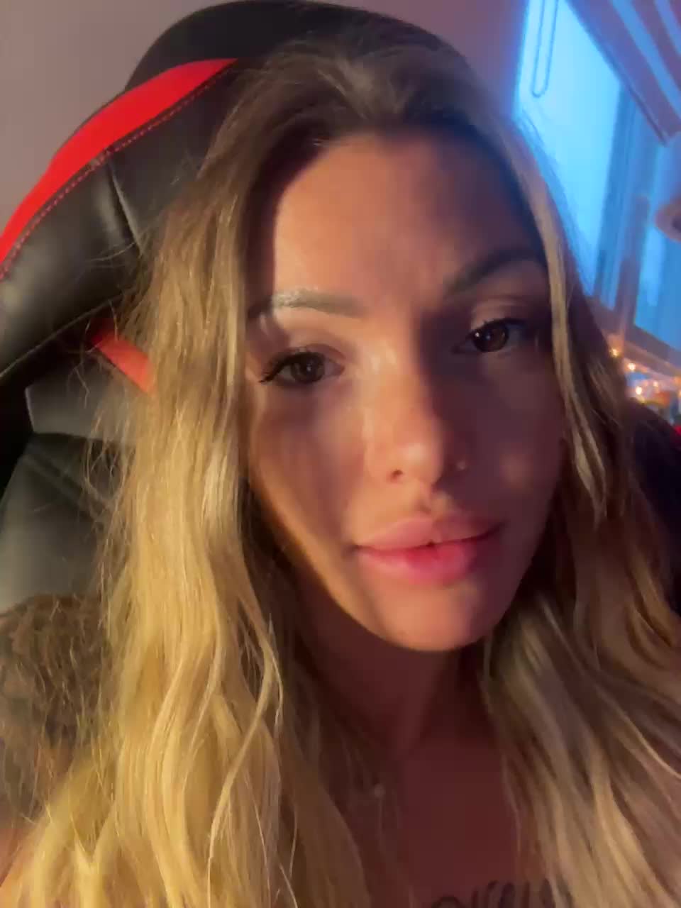 WILD-ANGEL777 Adult Chat November 30, 2025