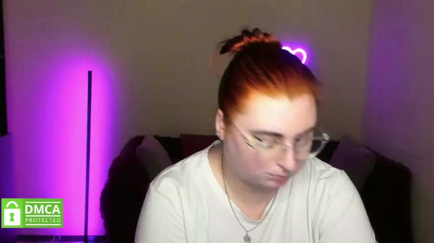 Aliciaredluv Adult Chat November 30, 2025