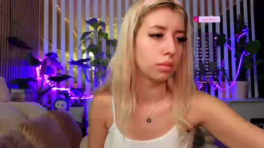 -Violettttta- Adult Chat November 30, 2025