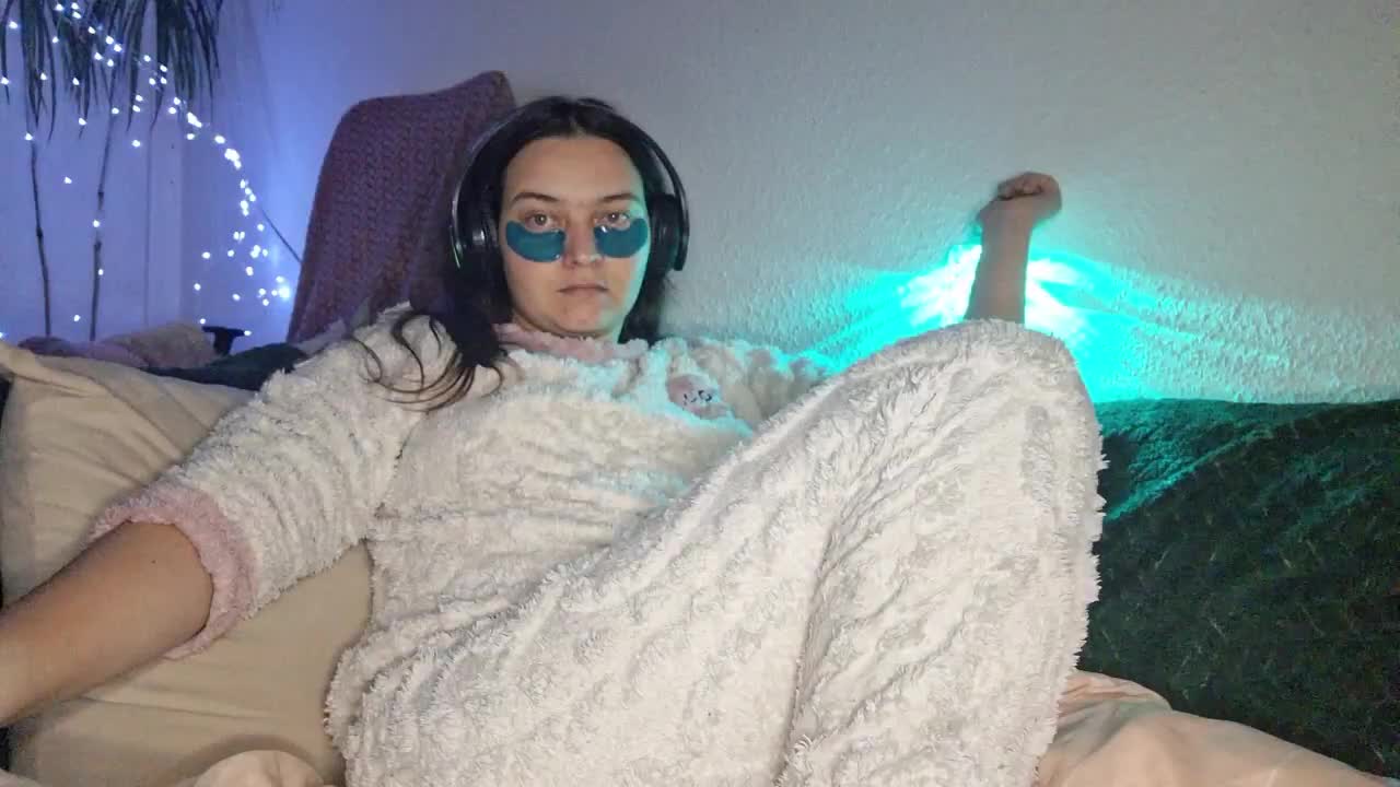 CyndeeWinter Adult Chat November 30, 2025