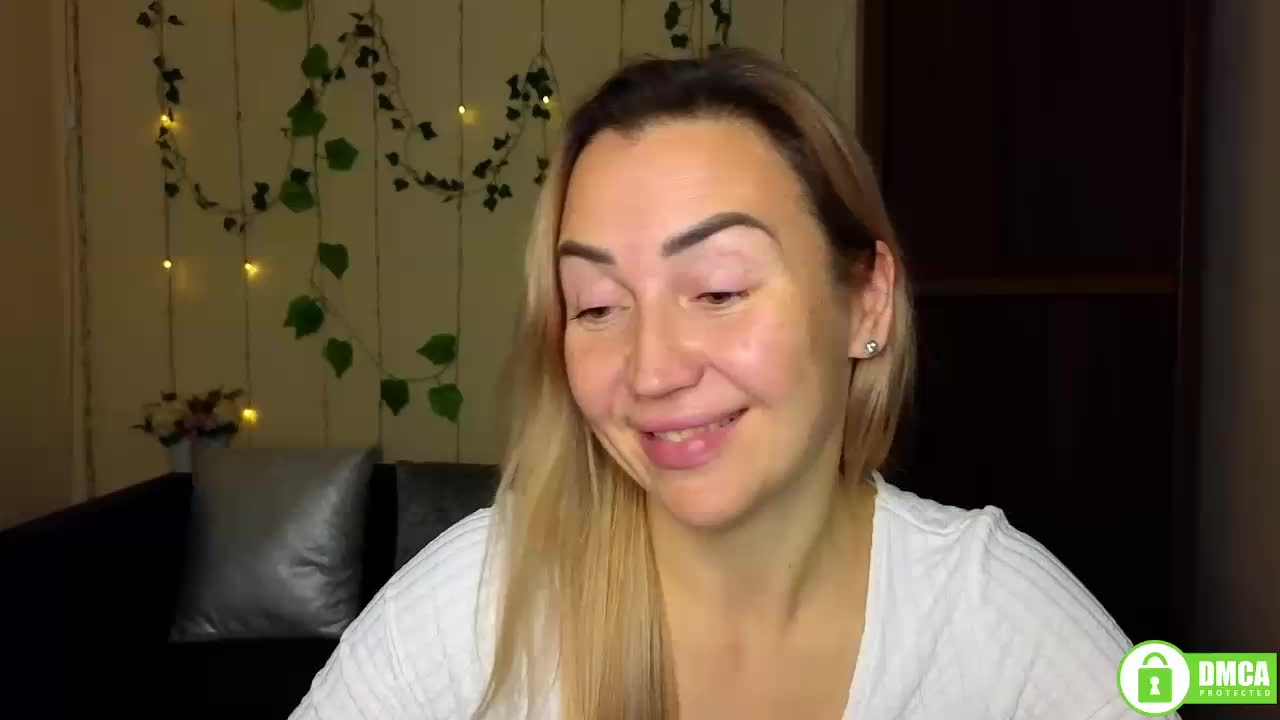 Jullyblondkiss Adult Chat November 30, 2025