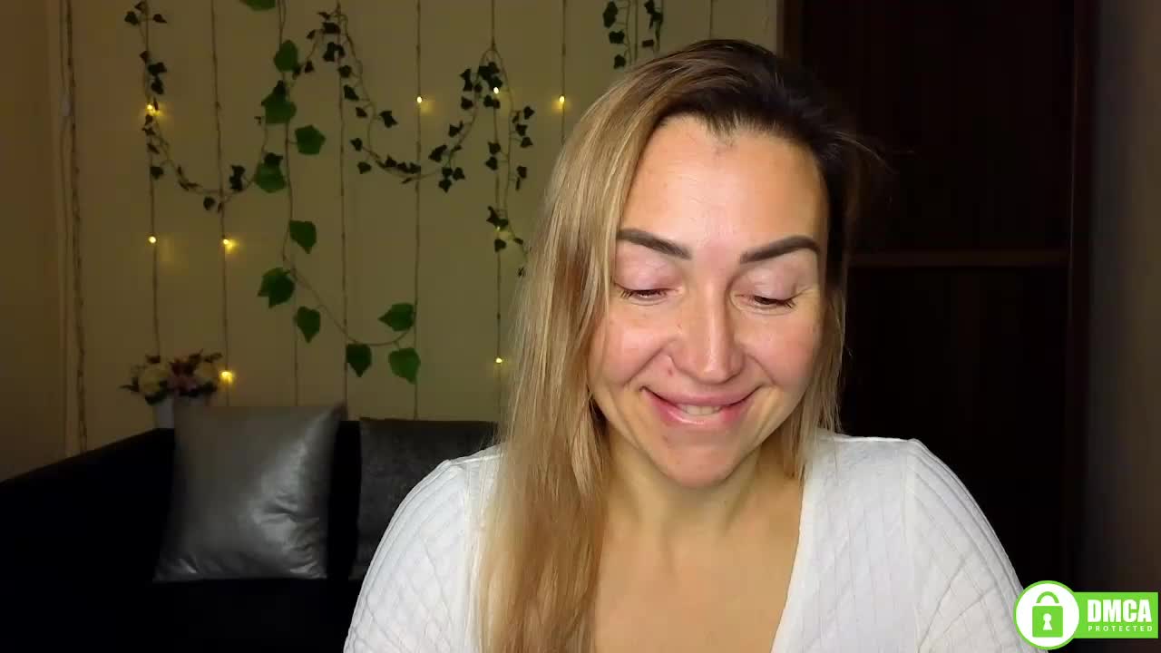 Jullyblondkiss Adult Chat November 30, 2025