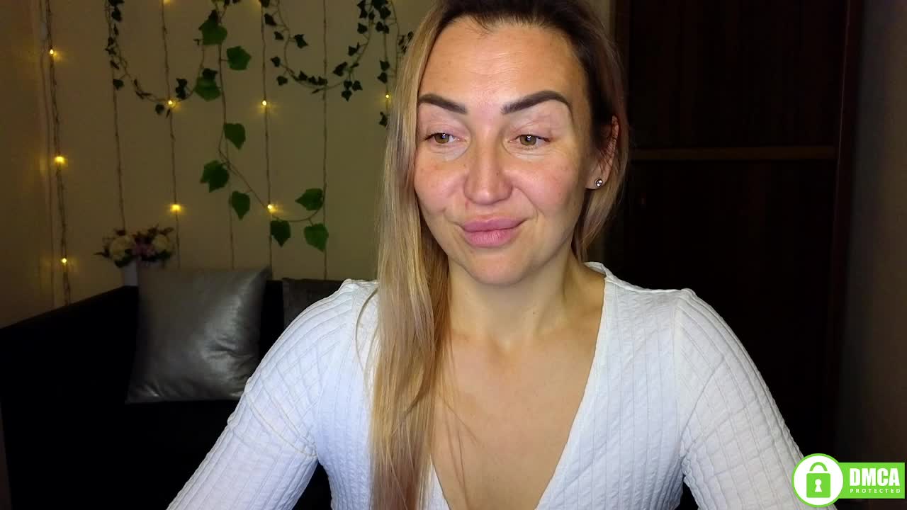 Jullyblondkiss Adult Chat November 30, 2025