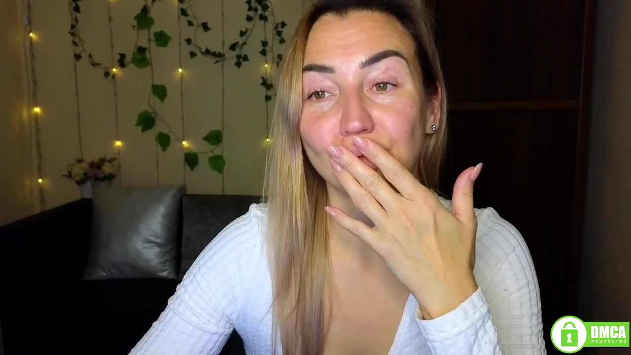 Jullyblondkiss Adult Chat November 30, 2025