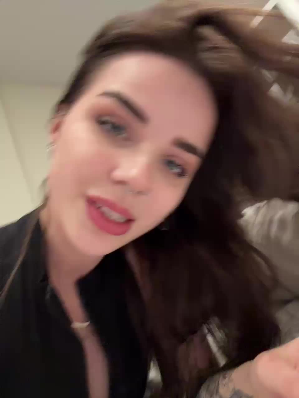 MiniNika Adult Chat November 30, 2025