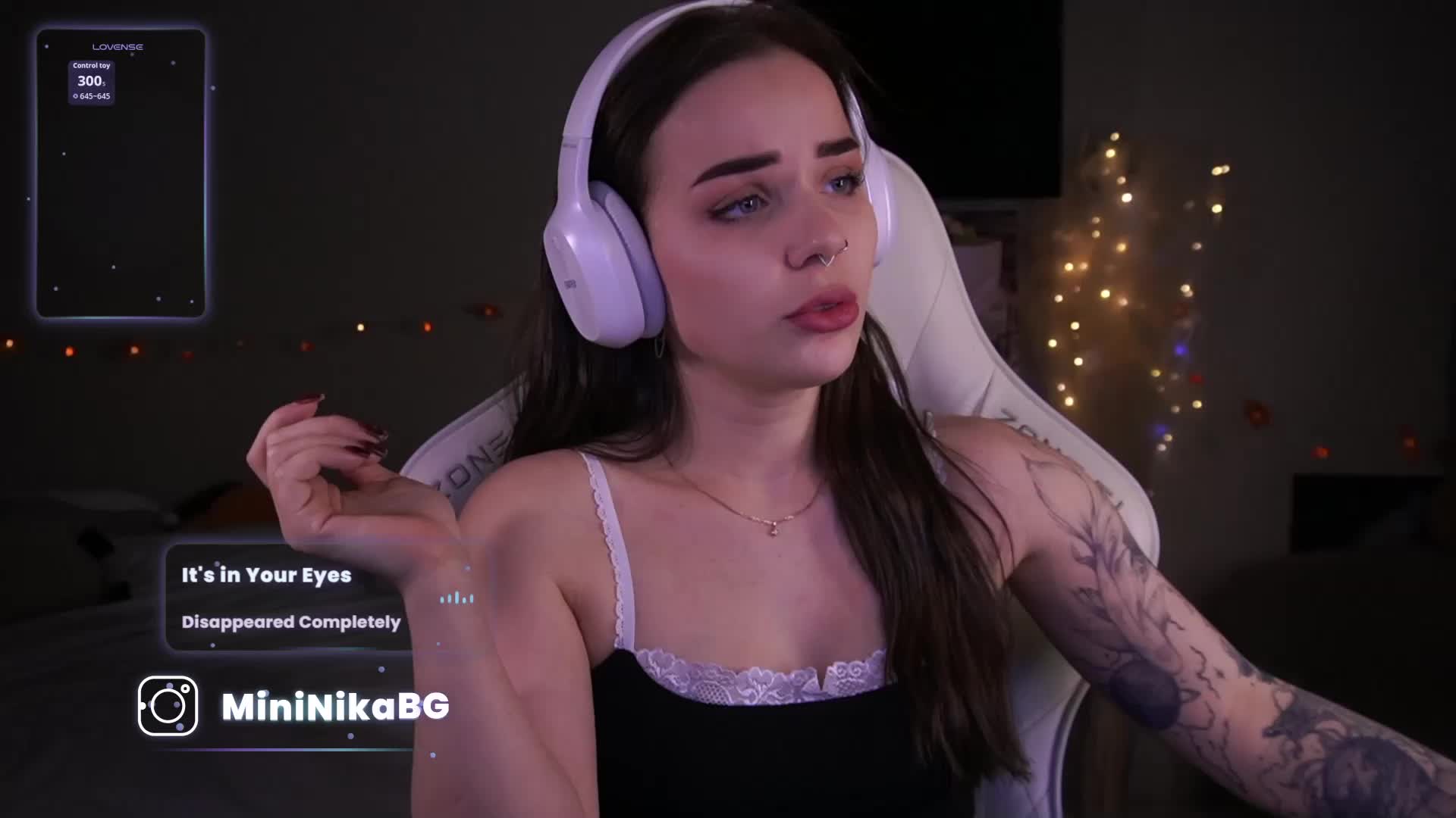 MiniNika Adult Chat November 30, 2025