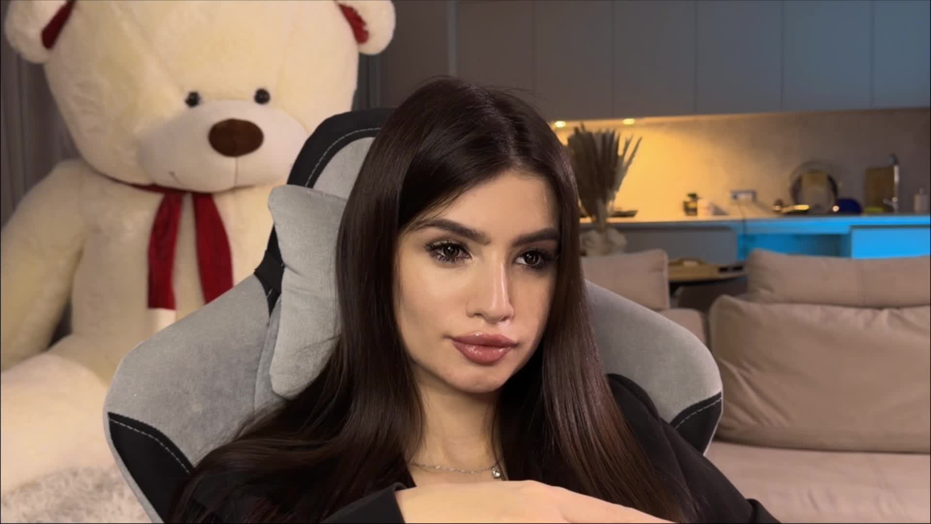 Sofi-Mi Adult Chat November 30, 2025