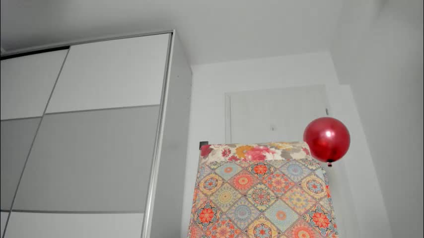 snow_flakee Adult Chat November 30, 2025