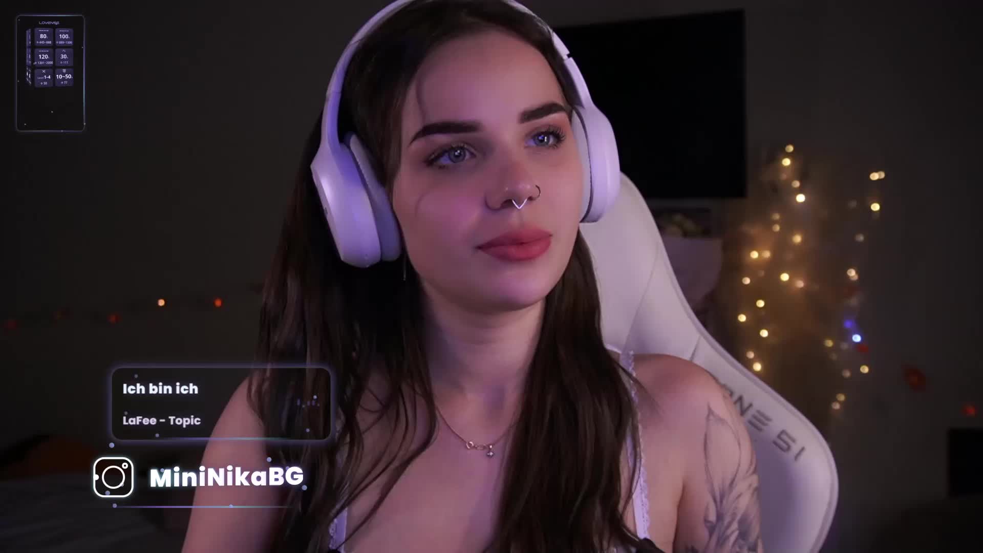 MiniNika Adult Chat November 30, 2025