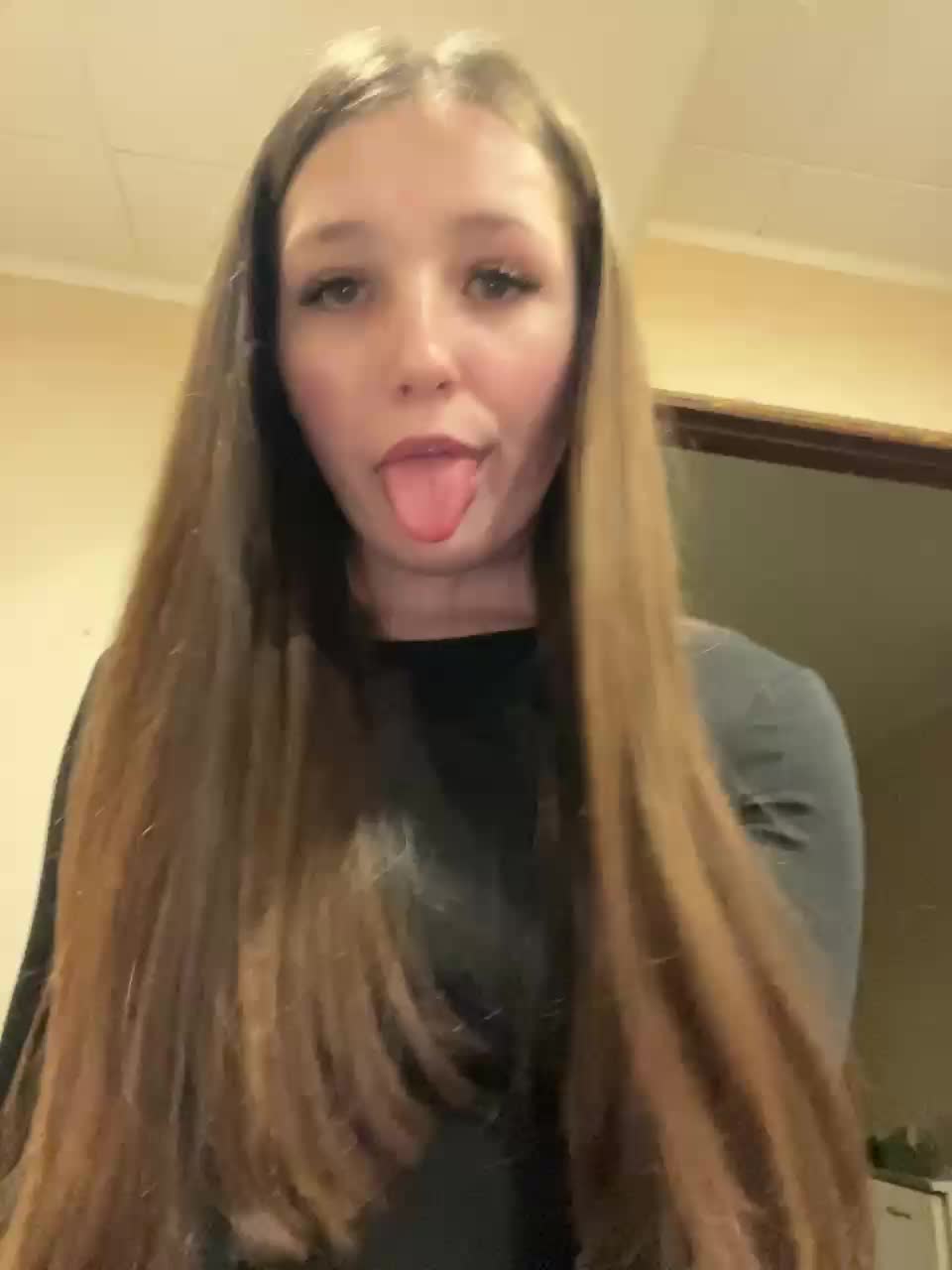 AHAHAC_HAXPEH_B_yHuTa3 Adult Chat November 30, 2025