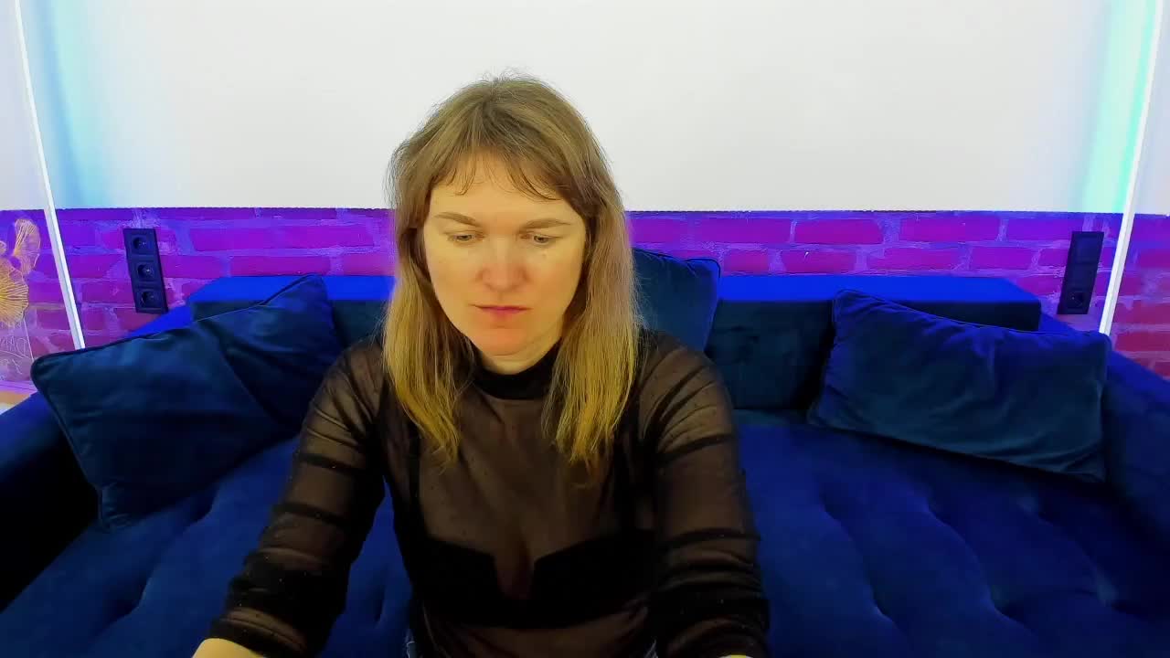 Annabel-xxx Adult Chat November 30, 2025