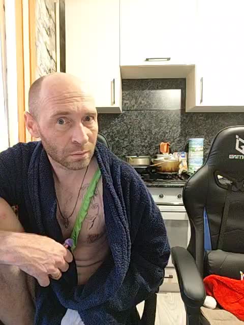 Innokentiy449 Adult Chat November 30, 2025