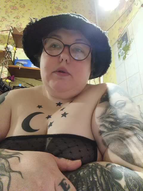 Svetlanka86 Adult Chat November 30, 2025