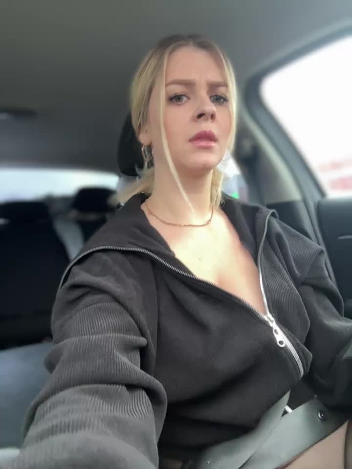 Love_Bri Adult Chat November 30, 2025