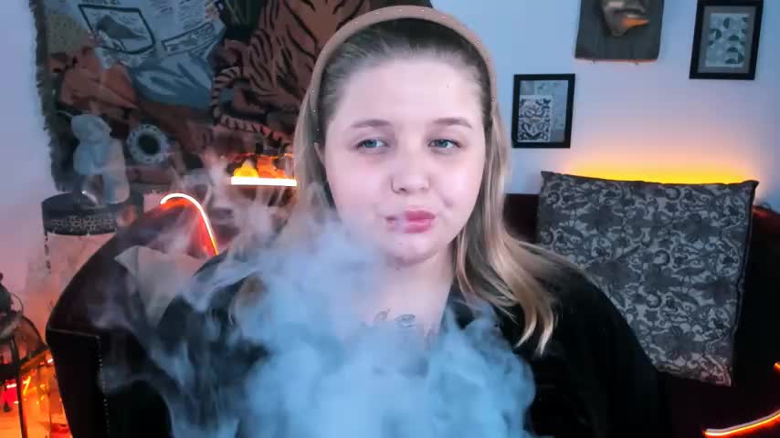 SladaDell Adult Chat December 1, 2025