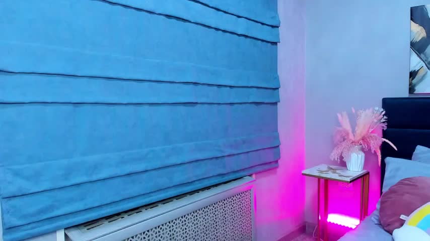 Curvy_Dynamite_ Adult Chat December 1, 2025