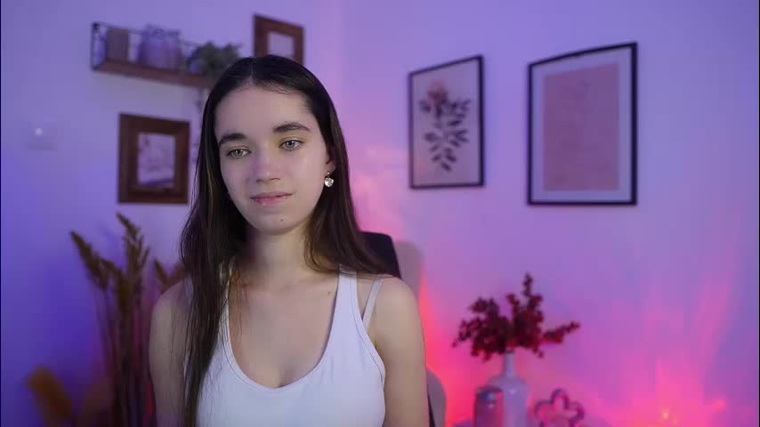 gia_paige18 Adult Chat December 1, 2025