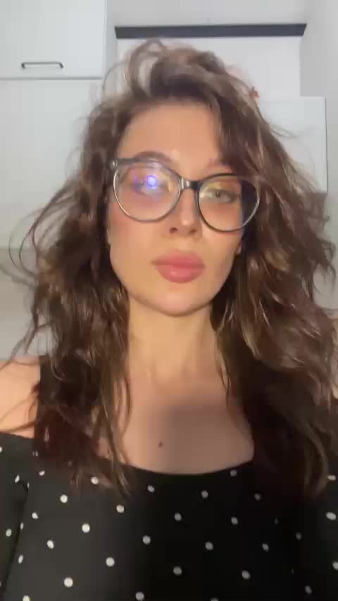 Azilanomi Adult Chat December 1, 2025