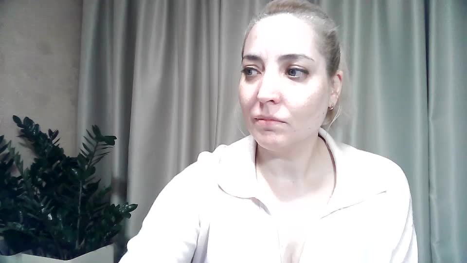 mariska-kiska Adult Chat December 1, 2025