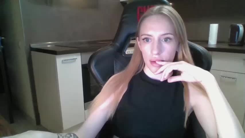 weaksii Adult Chat December 1, 2025