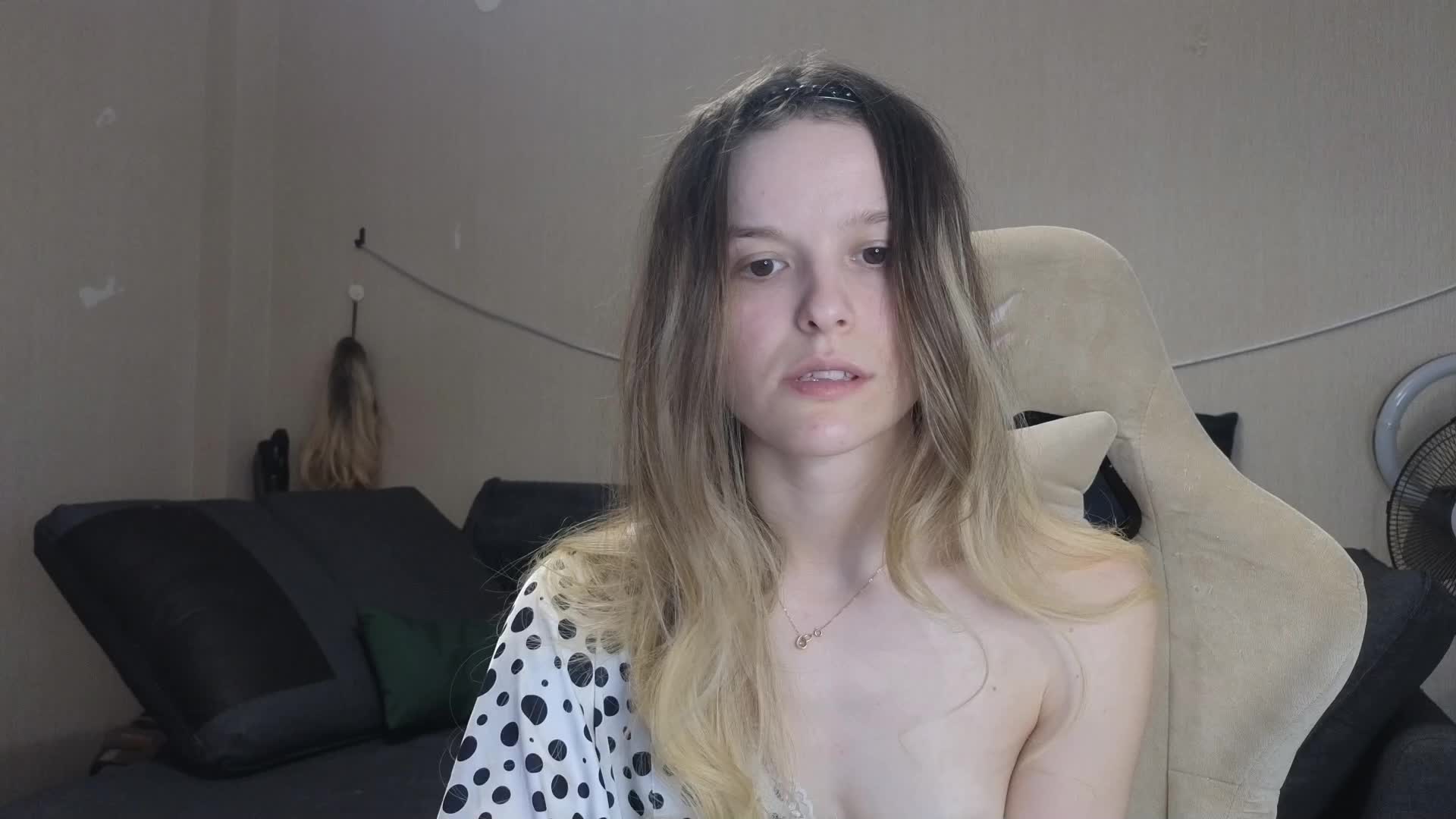 mali- Adult Chat December 1, 2025