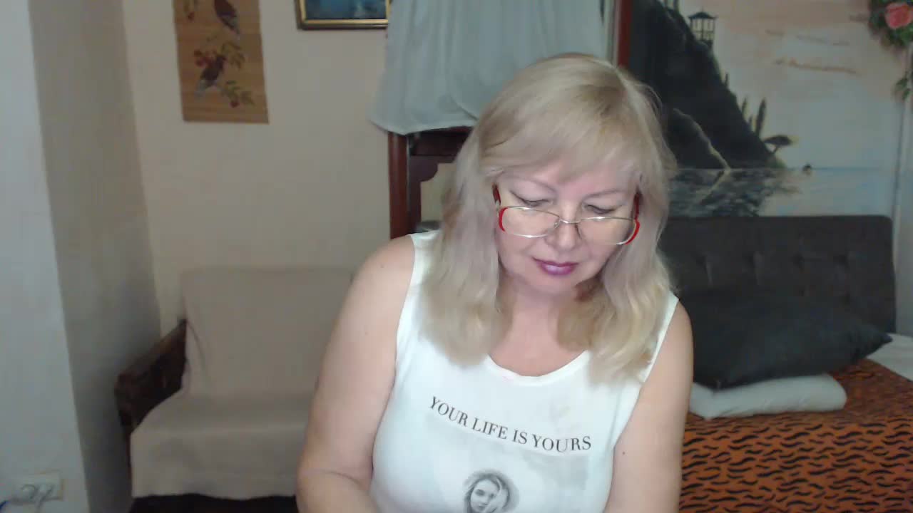 EvelynLoveShy Adult Chat December 1, 2025