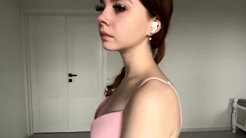 Lil-RO-XO Adult Chat December 1, 2025