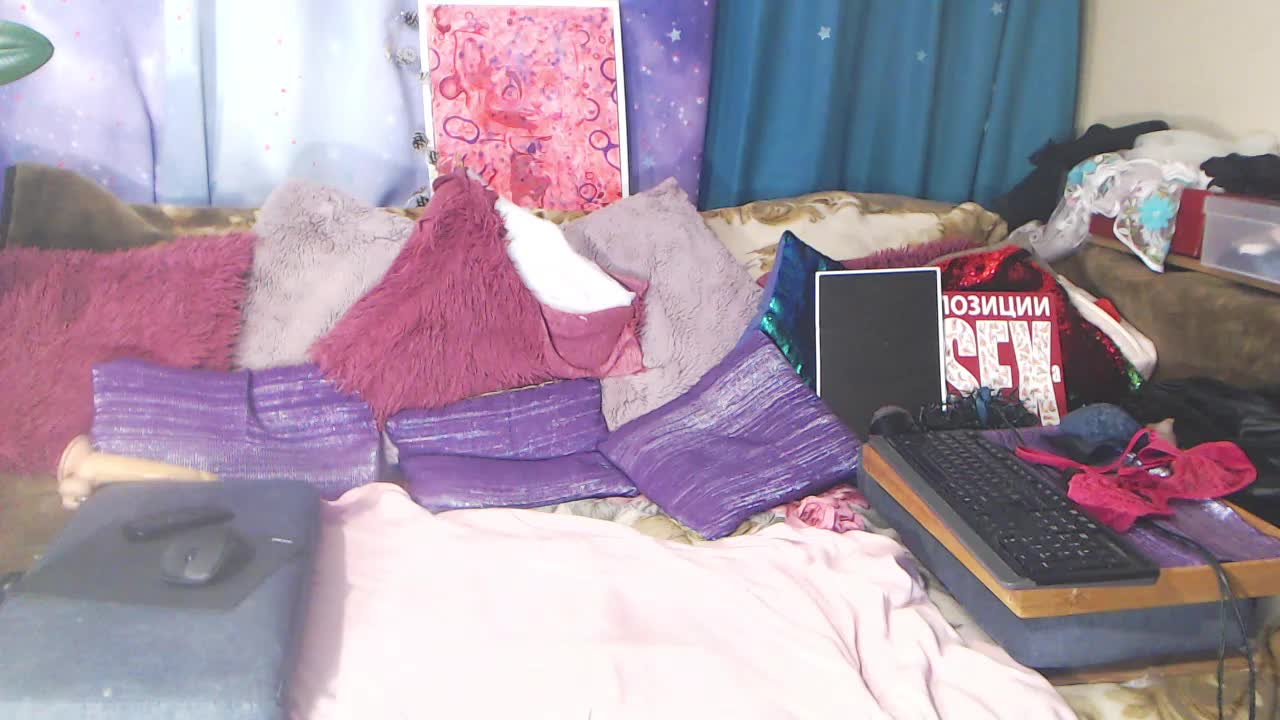 Mila003 Adult Chat December 1, 2025