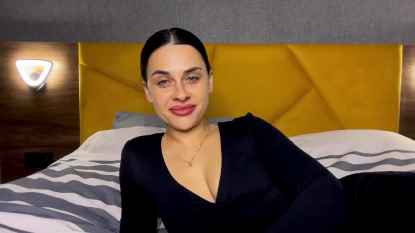 MariaValverdeee Adult Chat December 1, 2025