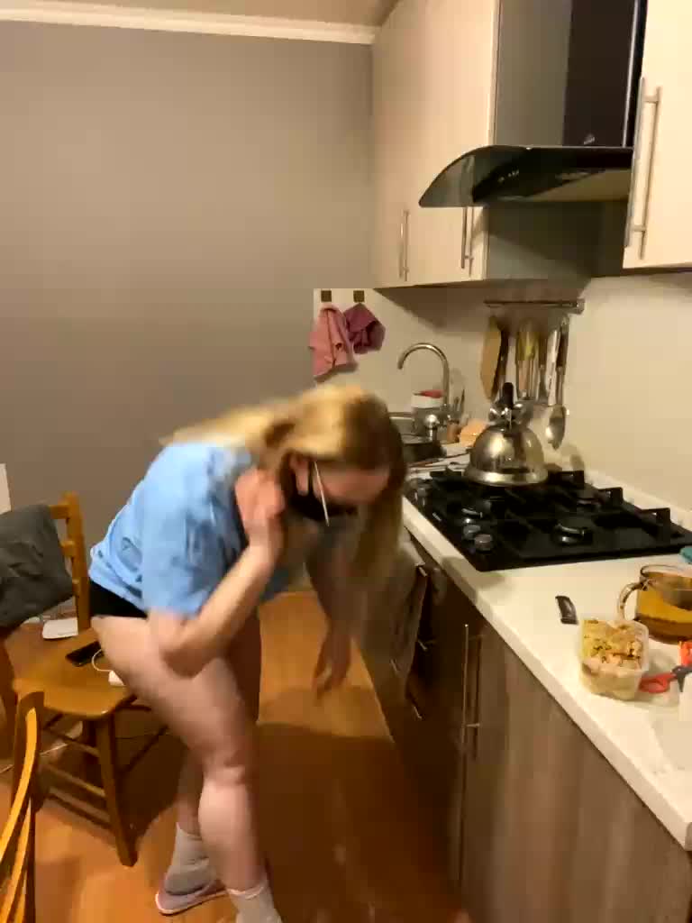 Donut-red Adult Chat December 1, 2025