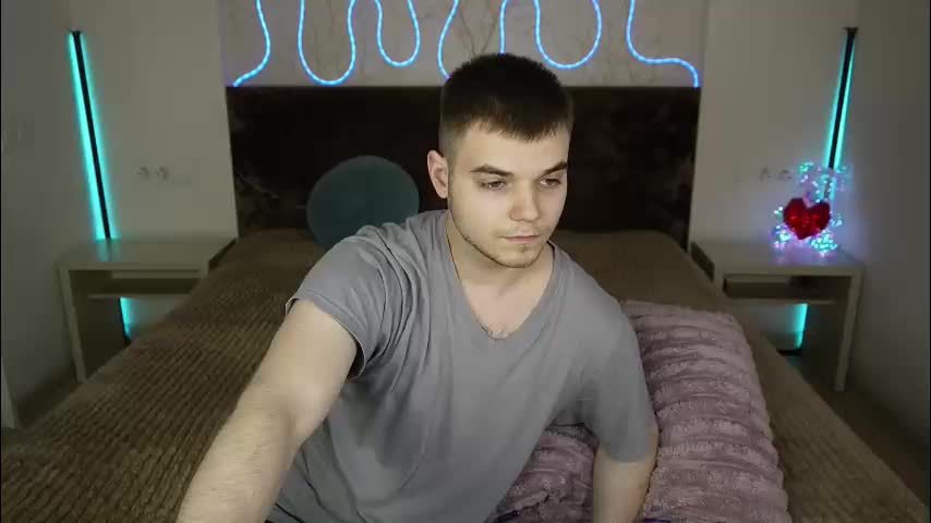 vikki_and_george Adult Chat December 1, 2025