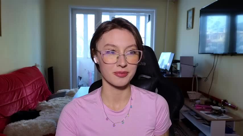 MalvinaBlum Adult Chat December 1, 2025