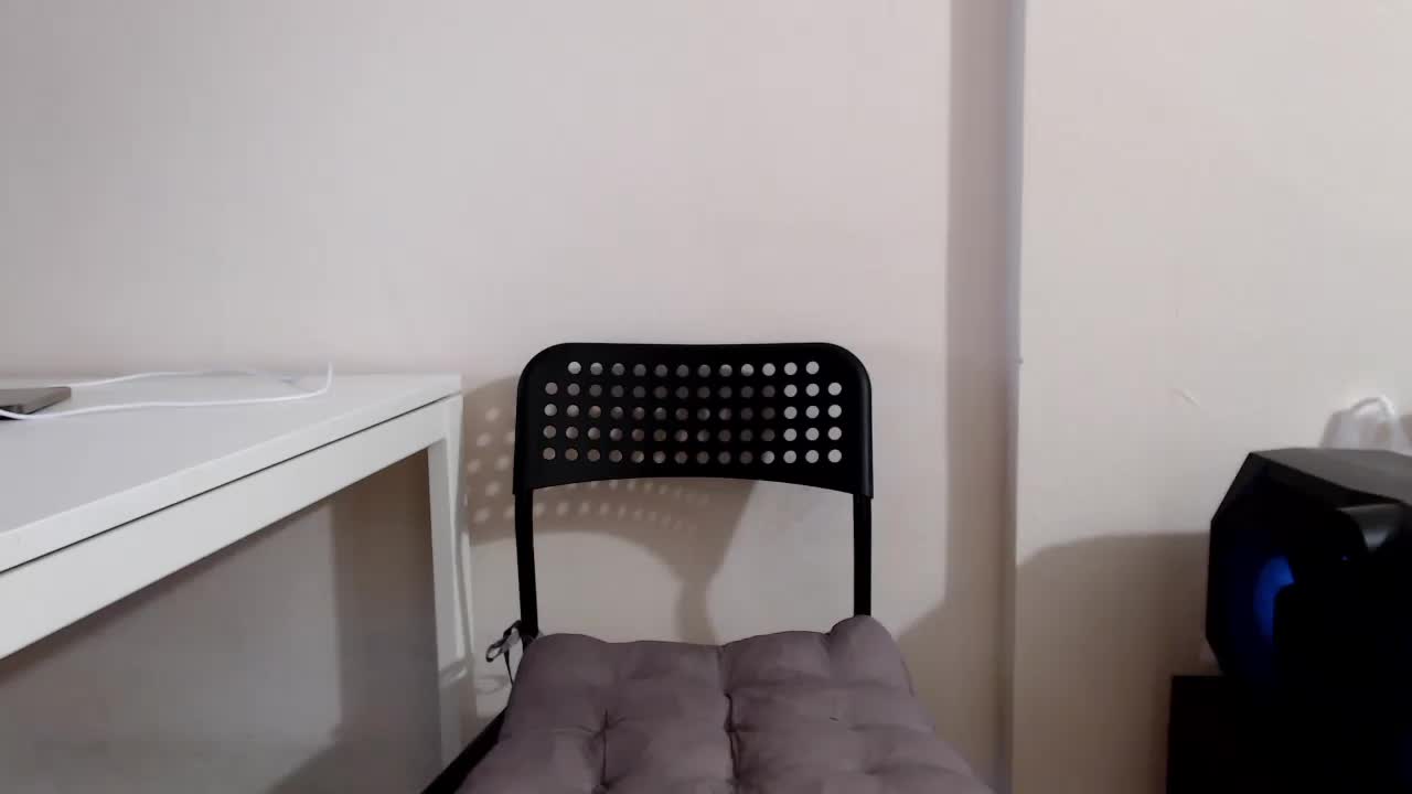 KonFeetaa Adult Chat December 1, 2025