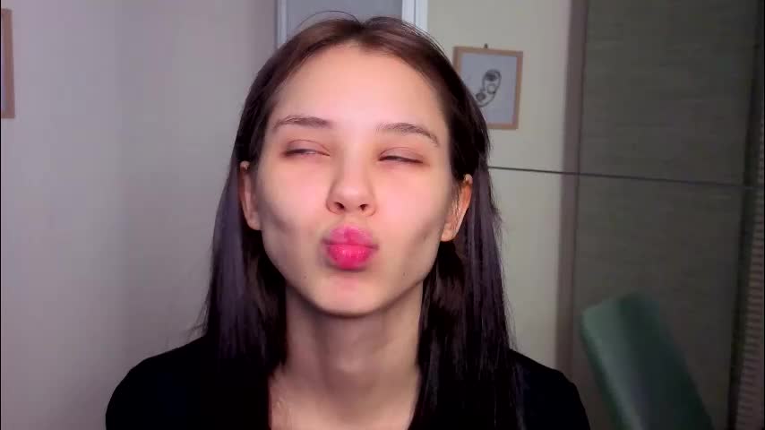 slyshypie Adult Chat December 1, 2025