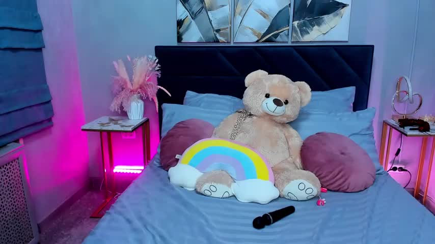 Curvy_Dynamite_ Adult Chat December 1, 2025