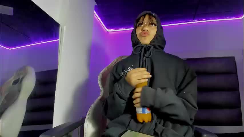 emma__js_ Adult Chat December 1, 2025