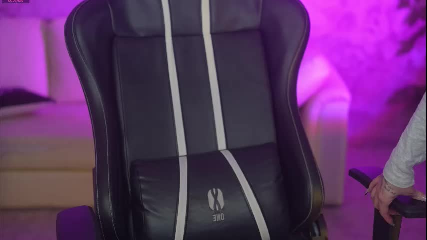 anabel054 Adult Chat December 1, 2025