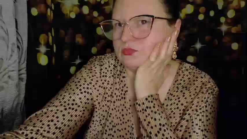 Golden_Lady Adult Chat December 1, 2025
